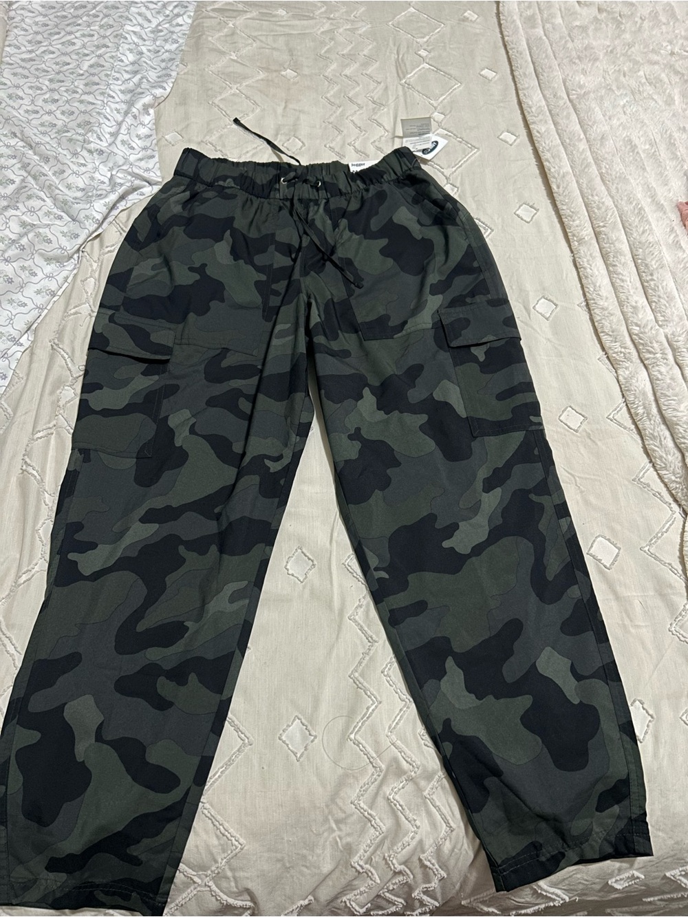 Old navy active camouflage cargo pants